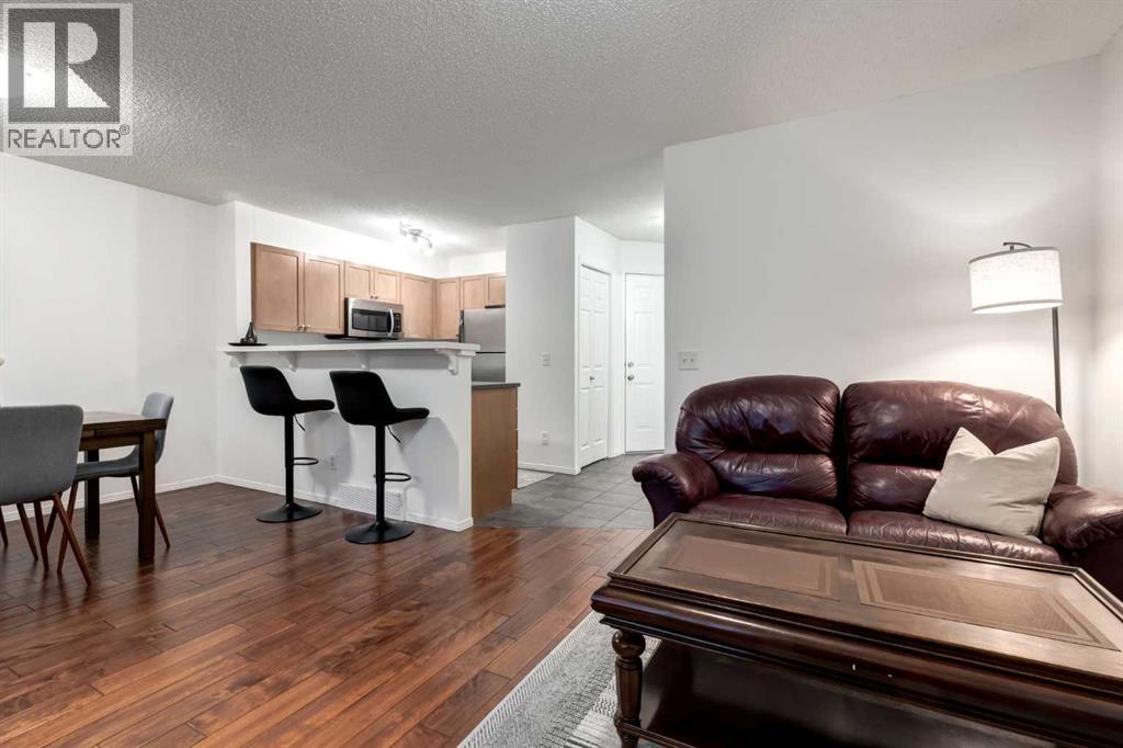 142 Eversyde Common Sw, Calgary, Alberta  T2Y 4Z6 - Photo 6 - A2284511