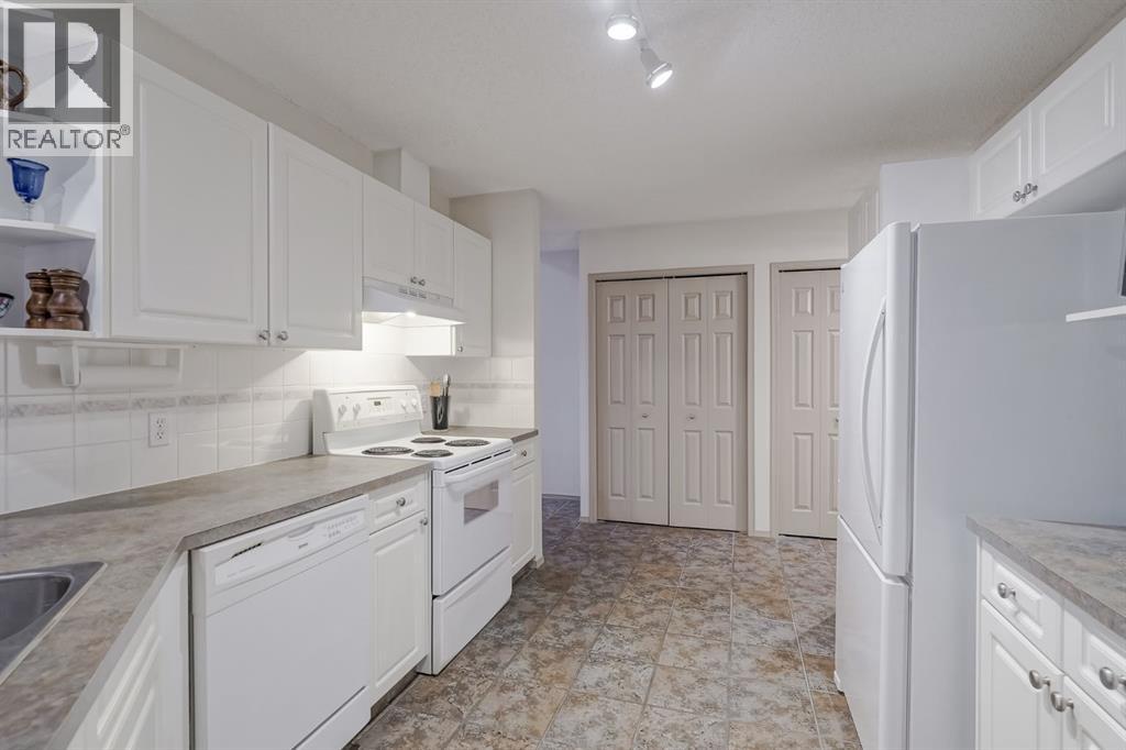 104, 39 Hidden Creek Place Nw, Calgary, Alberta  T3A 6B9 - Photo 19 - A2291009