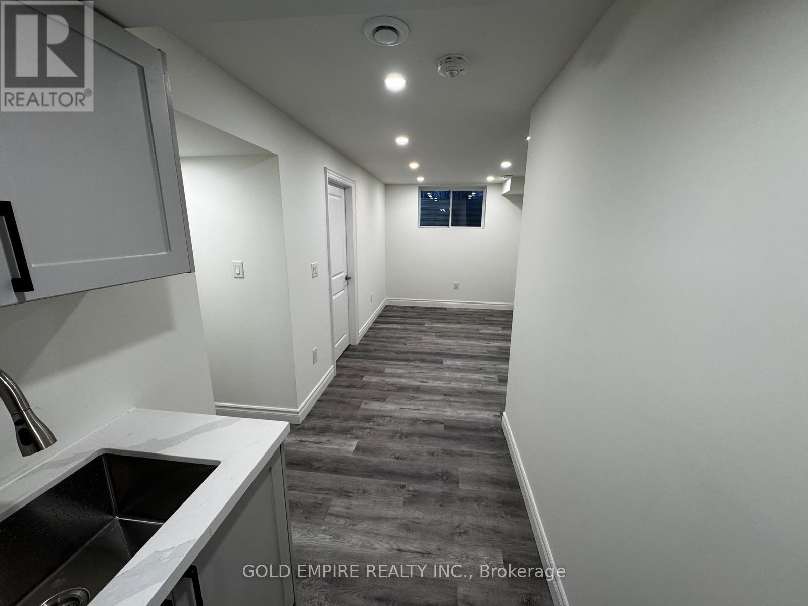 Lower - 27 Christopher Court, London South, Ontario  N5Z 0B1 - Photo 16 - X12860330