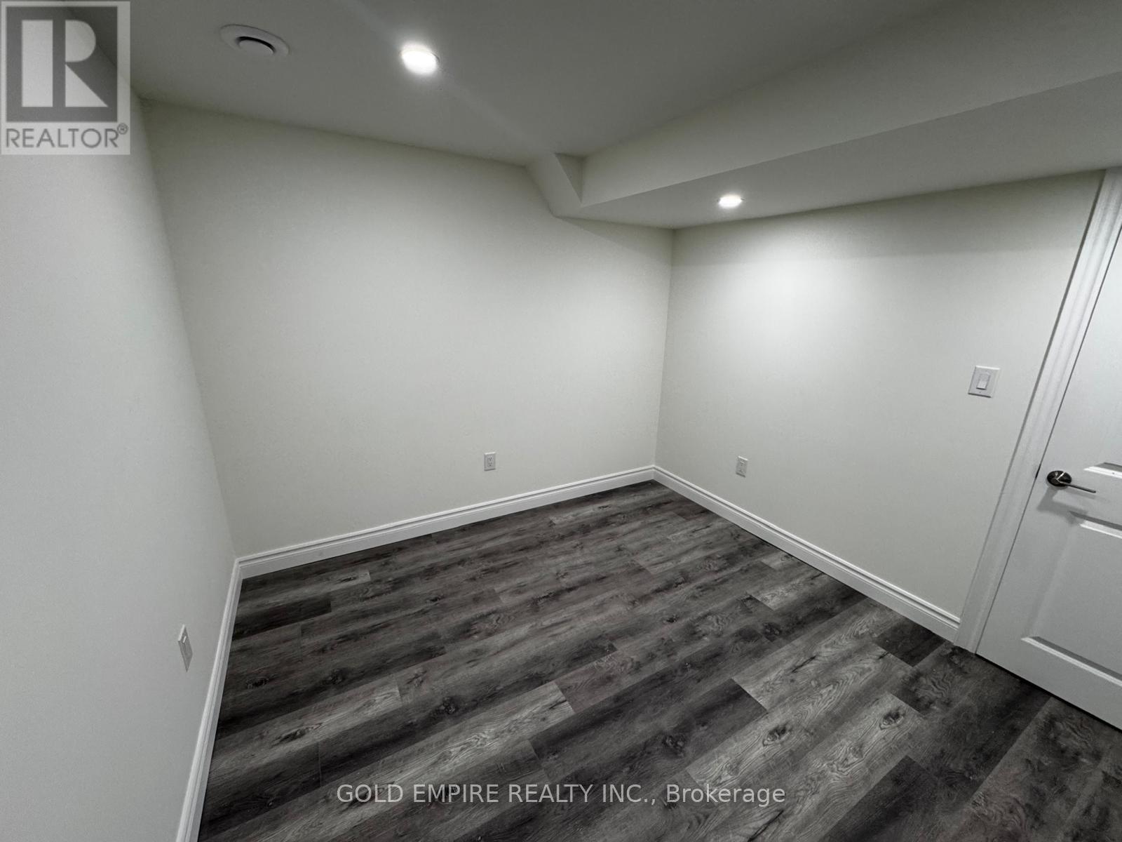 Lower - 27 Christopher Court, London South, Ontario  N5Z 0B1 - Photo 25 - X12860330