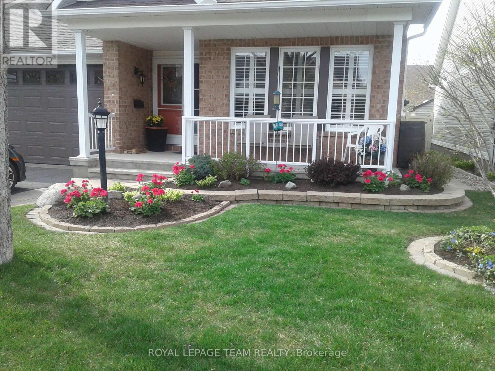 26 Settlers Ridge Way, Ottawa, Ontario  K2J 4V3 - Photo 2 - X12860290