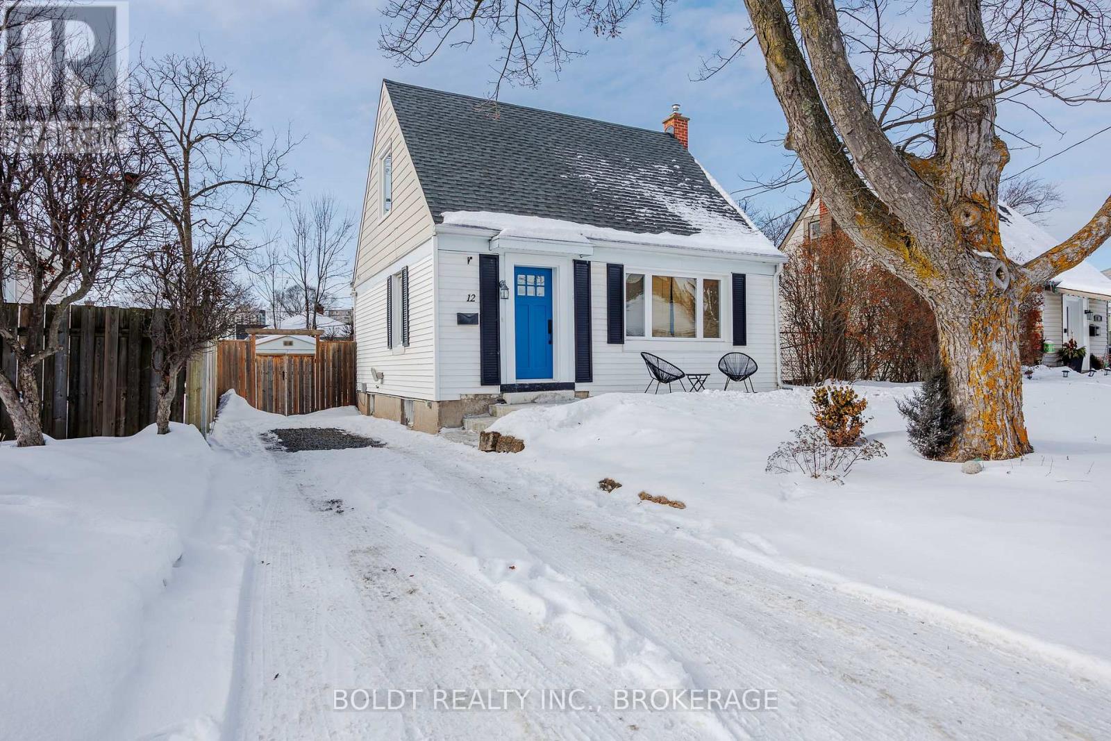 12 Princess Street, St. Catharines, Ontario  L2P 2P9 - Photo 1 - X12860350