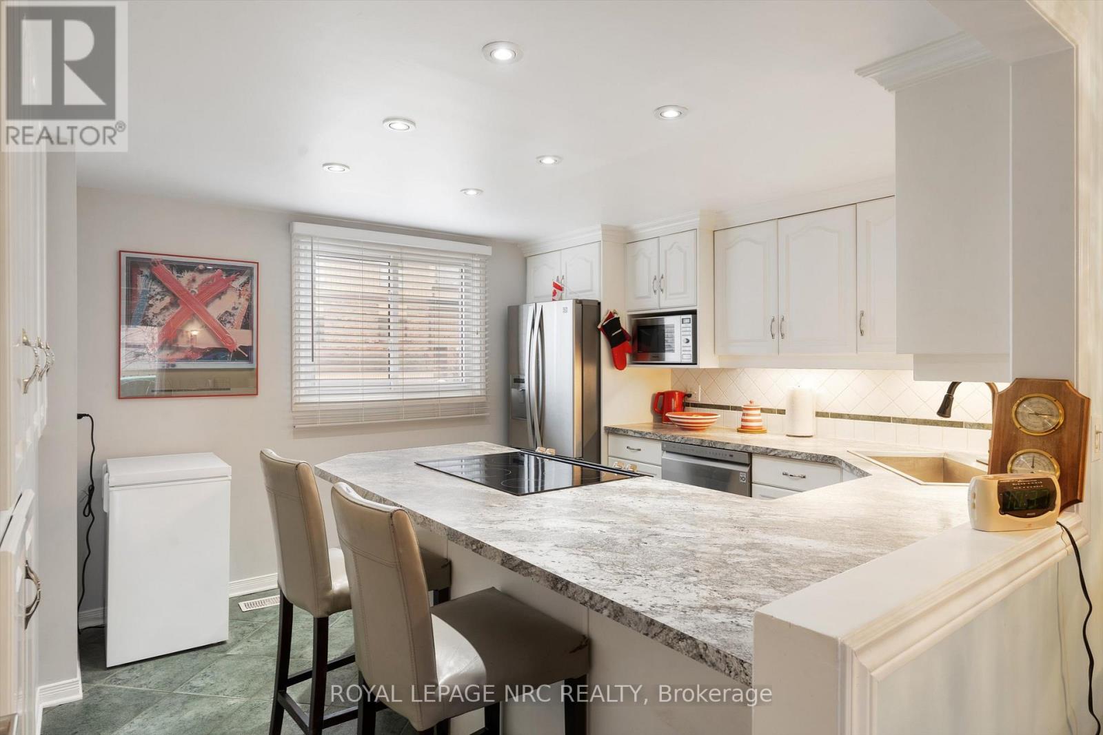 23 - 178 Scott Street, St. Catharines, Ontario  L2N 6Y5 - Photo 5 - X12860362