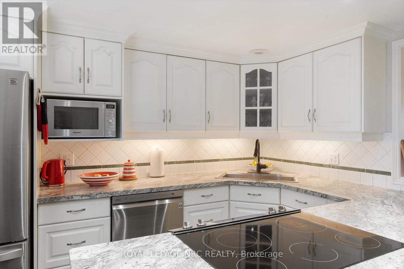 23 - 178 Scott Street, St. Catharines, Ontario  L2N 6Y5 - Photo 6 - X12860362