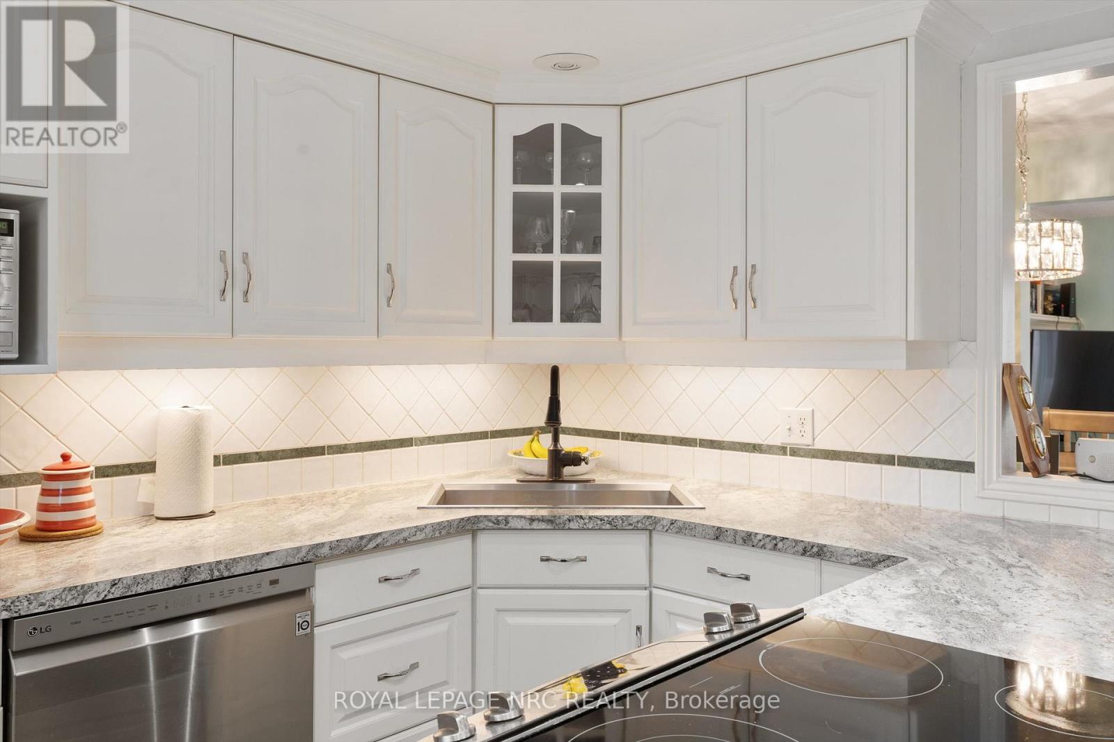 23 - 178 Scott Street, St. Catharines, Ontario  L2N 6Y5 - Photo 8 - X12860362