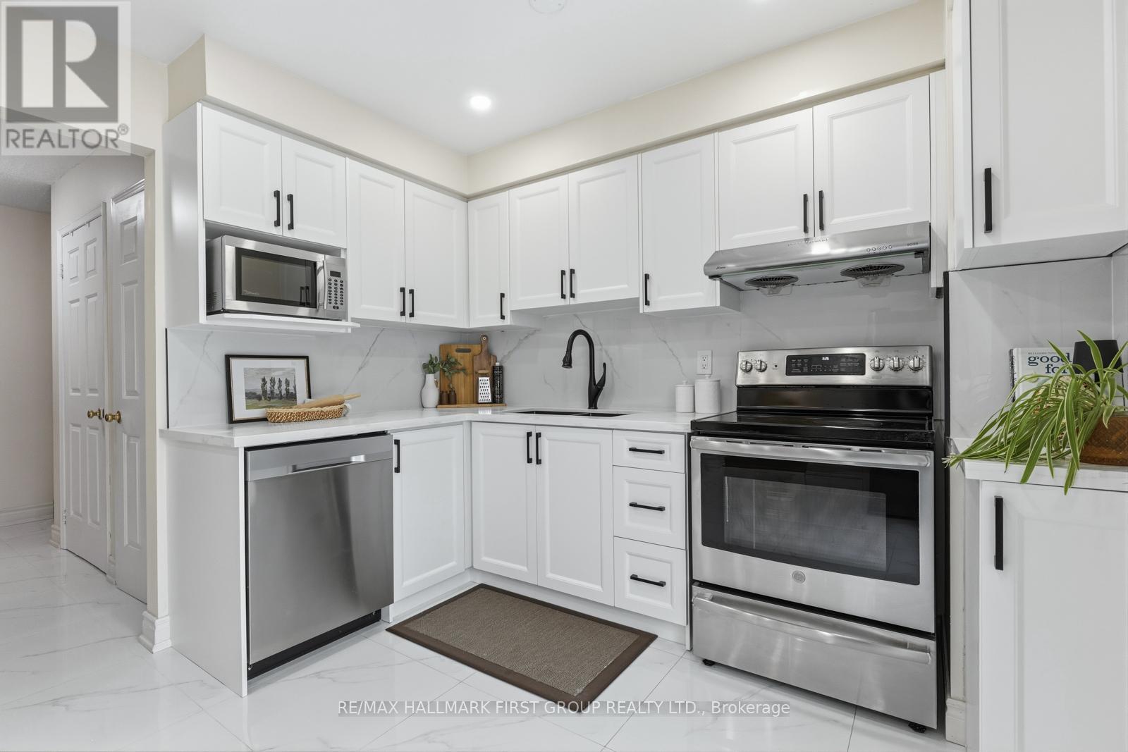 164 Wright Crescent, Ajax, Ontario  L1S 6X5 - Photo 8 - E12860172