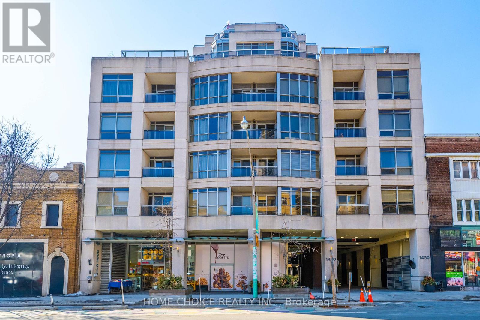 411 - 1430 YONGE STREET, Toronto, Ontario