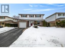 8 PARKINGTON CRESCENT, Toronto, Ontario