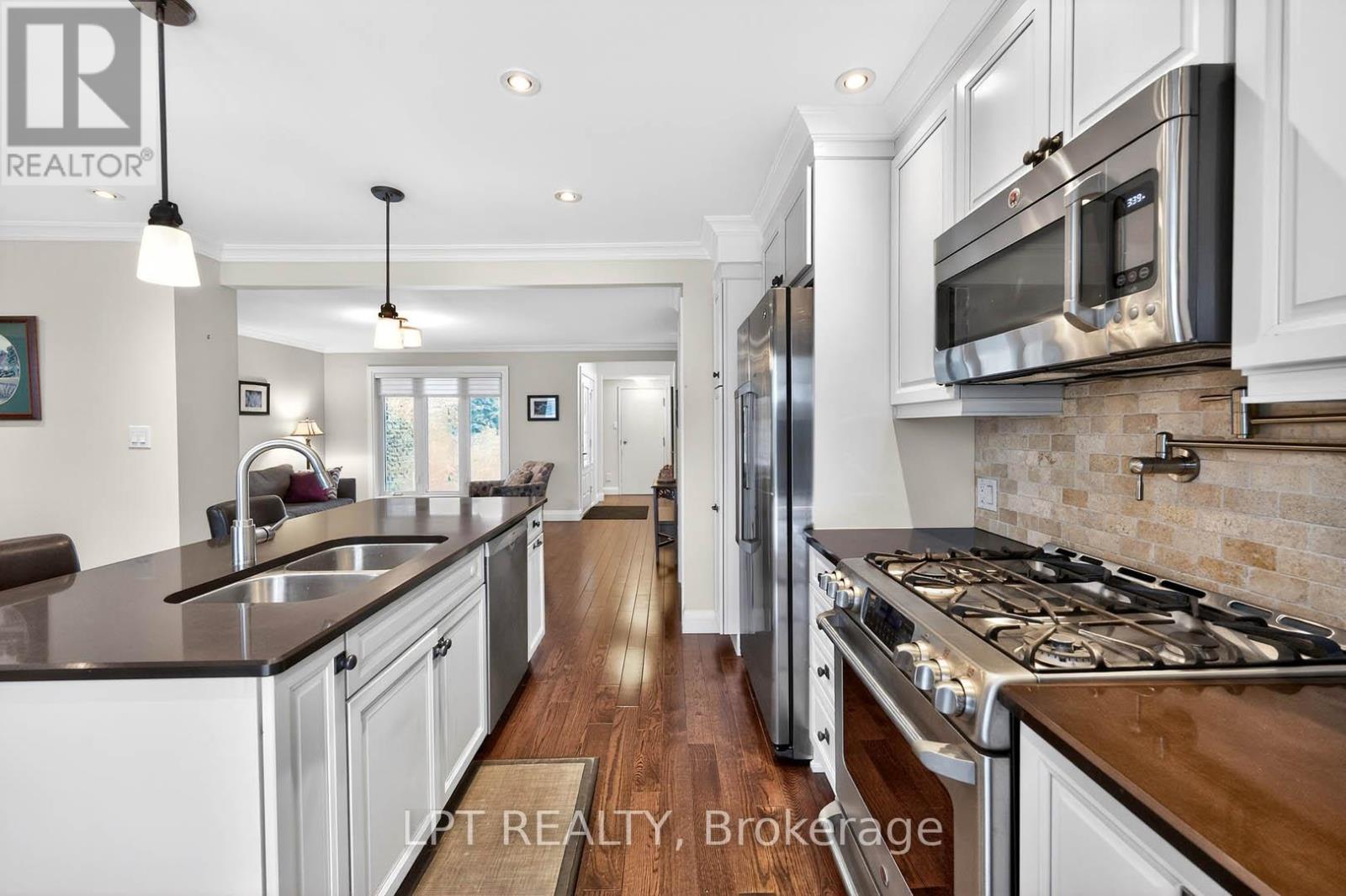 124 Grenbeck Drive, Toronto, Ontario  M1V 2H6 - Photo 10 - E12860298