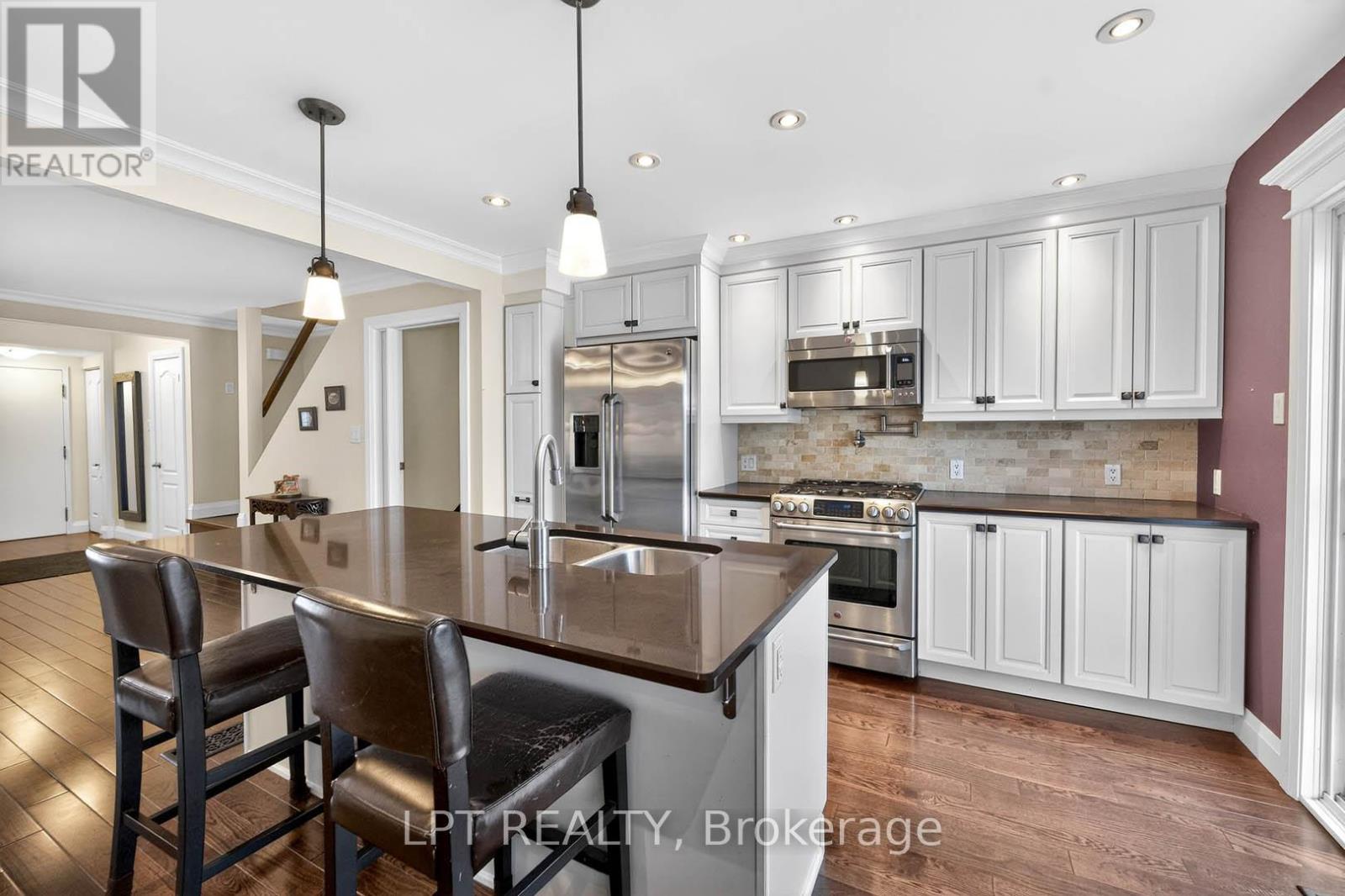 124 Grenbeck Drive, Toronto, Ontario  M1V 2H6 - Photo 5 - E12860298