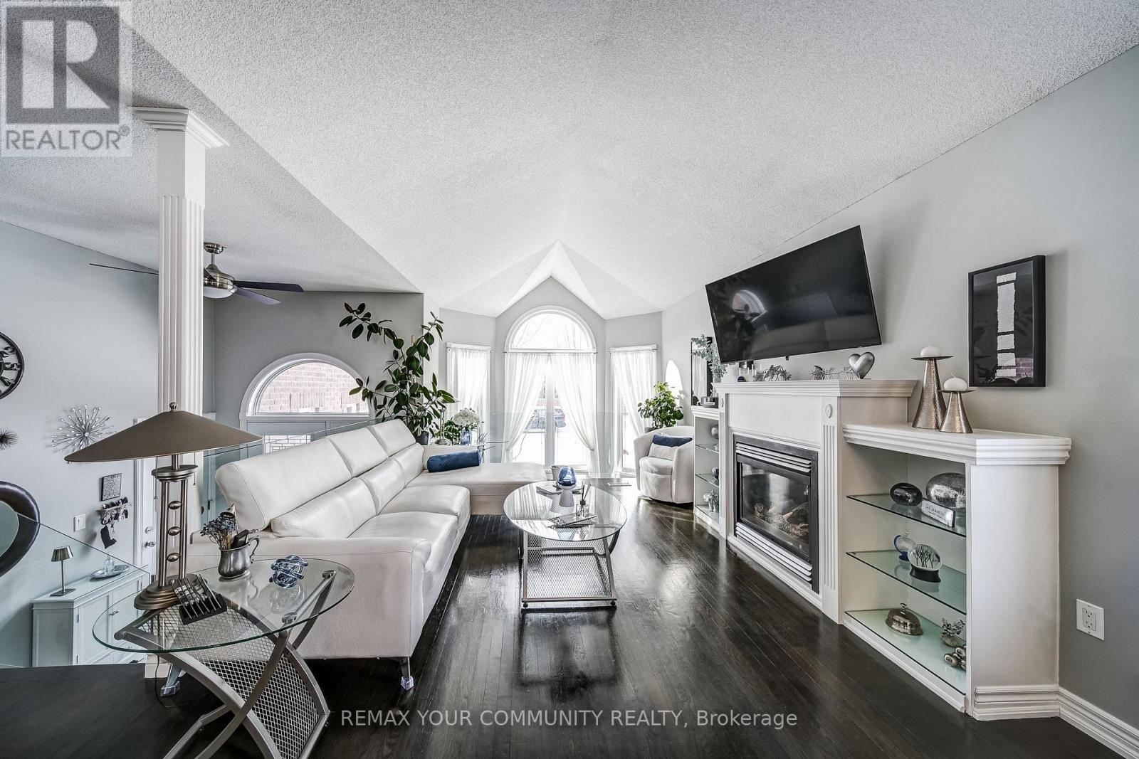 53 Highcastle Avenue, Georgina (Keswick North), Ontario  L4P 4B4 - Photo 14 - N12860260