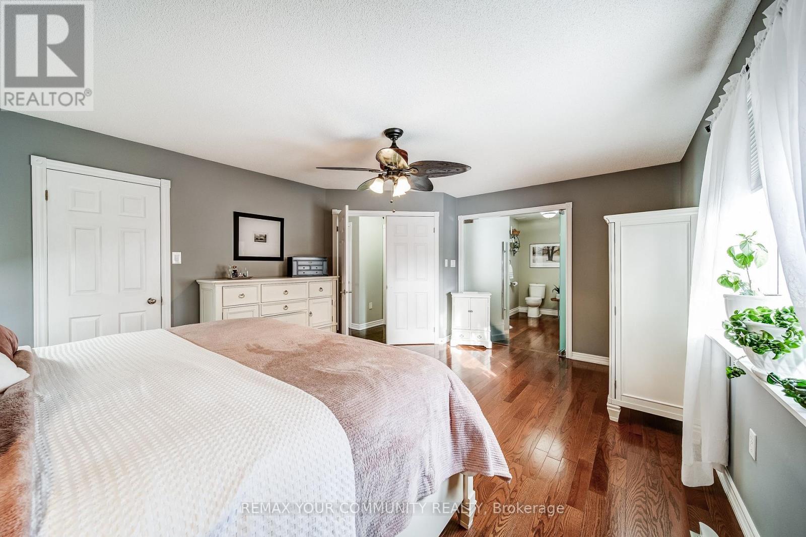 53 Highcastle Avenue, Georgina (Keswick North), Ontario  L4P 4B4 - Photo 20 - N12860260