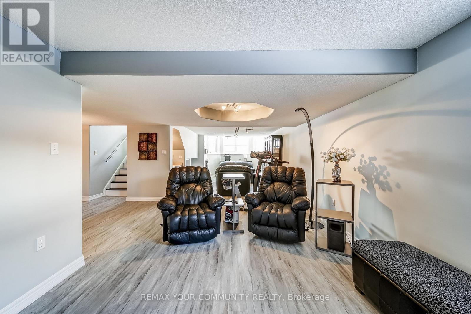 53 Highcastle Avenue, Georgina (Keswick North), Ontario  L4P 4B4 - Photo 28 - N12860260