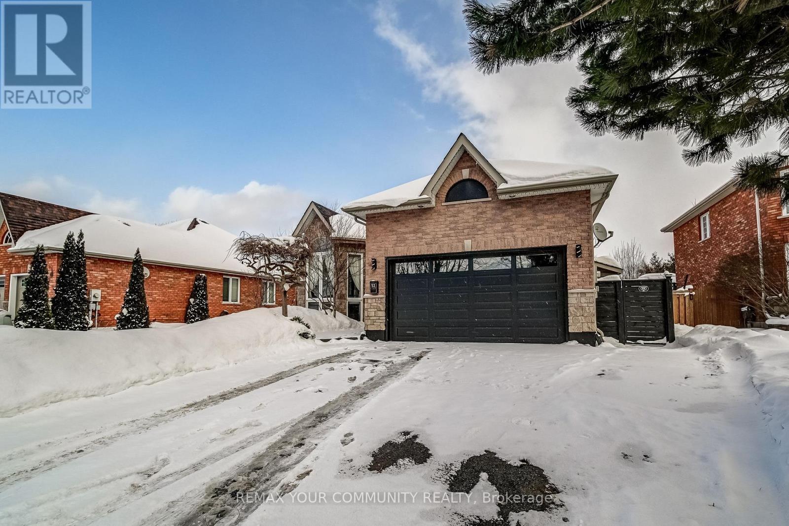 53 Highcastle Avenue, Georgina (Keswick North), Ontario  L4P 4B4 - Photo 3 - N12860260