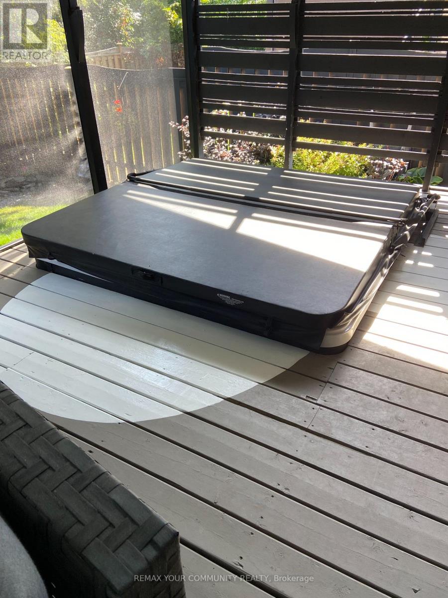 53 Highcastle Avenue, Georgina (Keswick North), Ontario  L4P 4B4 - Photo 43 - N12860260