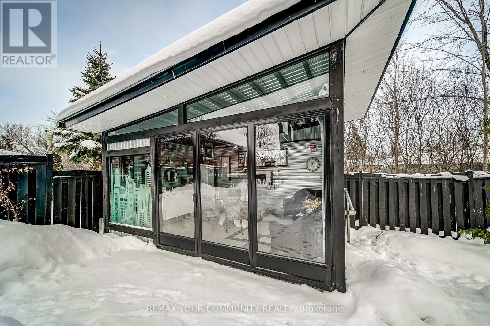 53 Highcastle Avenue, Georgina (Keswick North), Ontario  L4P 4B4 - Photo 45 - N12860260