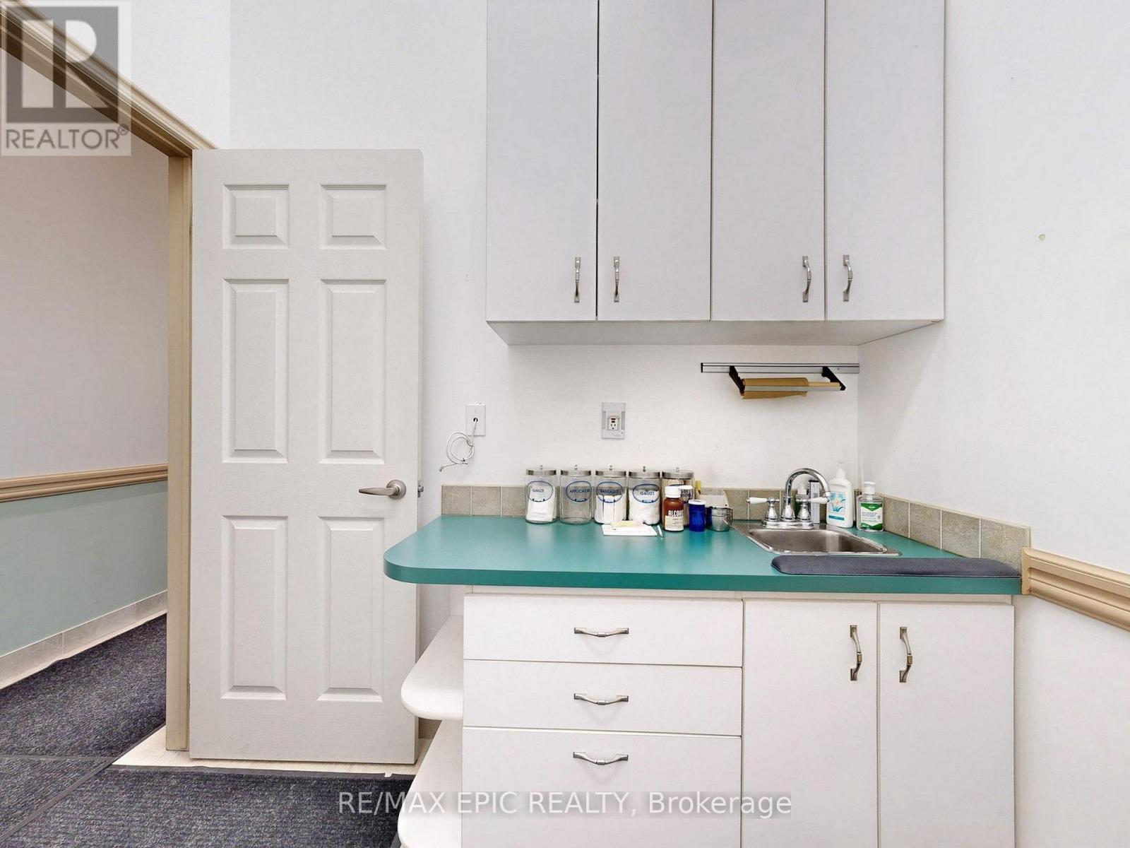 Suite 15 - 7010 Warden Avenue, Markham, Ontario  L3R 5Y3 - Photo 18 - N12860270