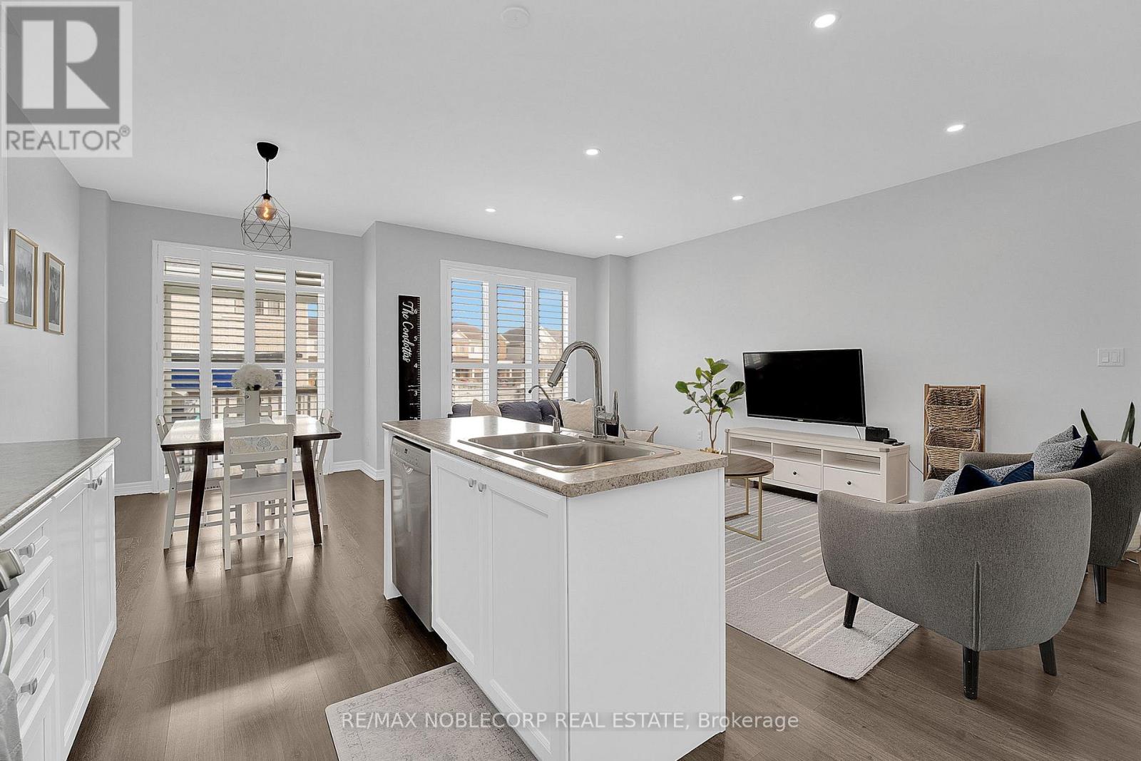 40 Sharpe Crescent, New Tecumseth (Tottenham), Ontario  L0G 1W0 - Photo 14 - N12860286