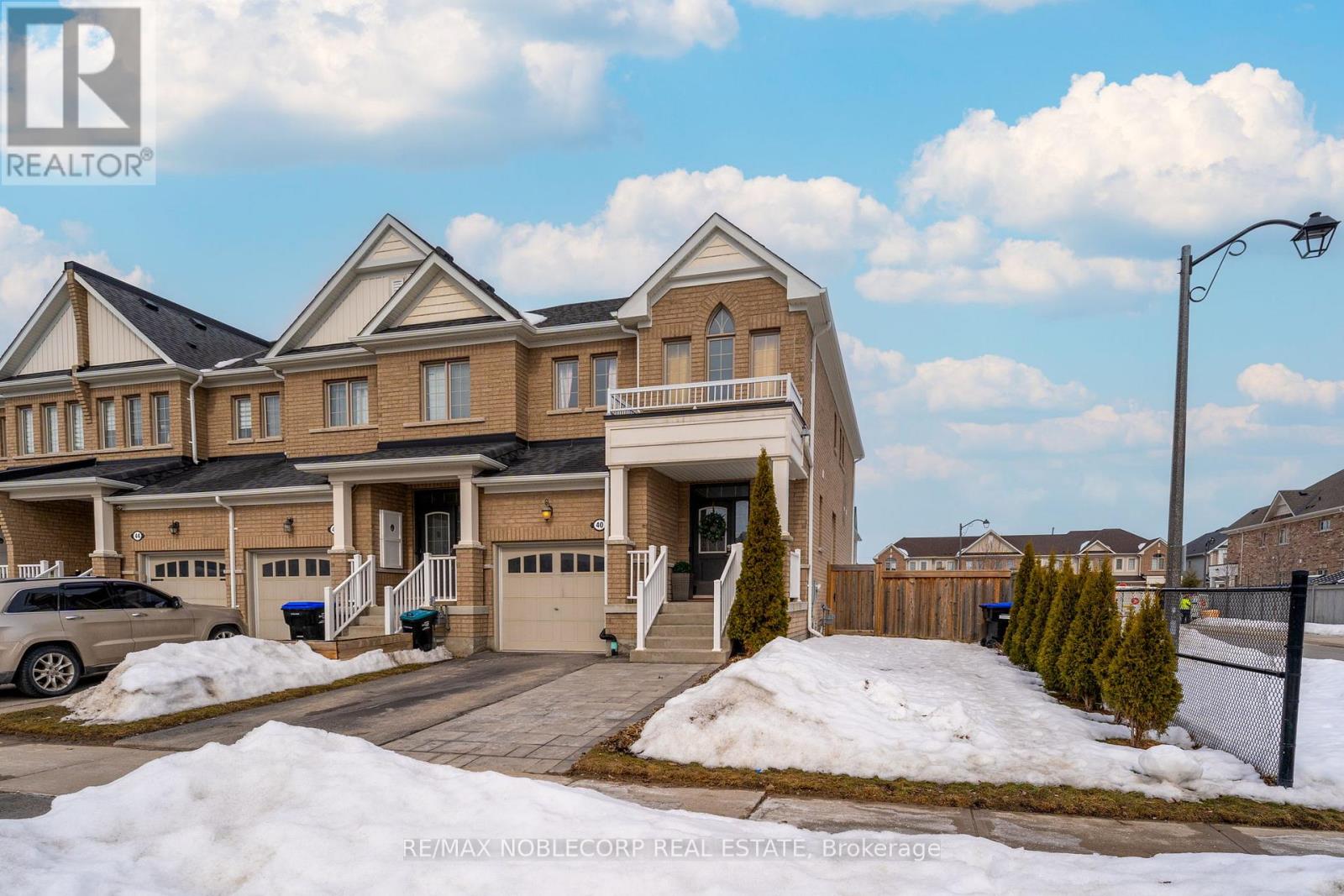 40 Sharpe Crescent, New Tecumseth (Tottenham), Ontario  L0G 1W0 - Photo 3 - N12860286