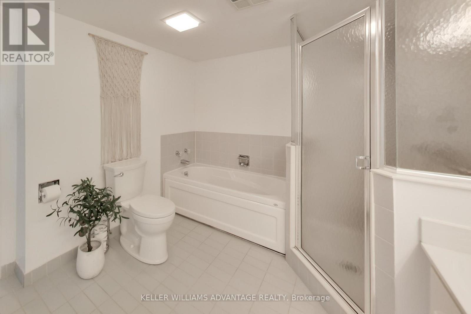 825 - 25 Austin Drive, Markham (Markville), Ontario  L3R 8H4 - Photo 11 - N12860306