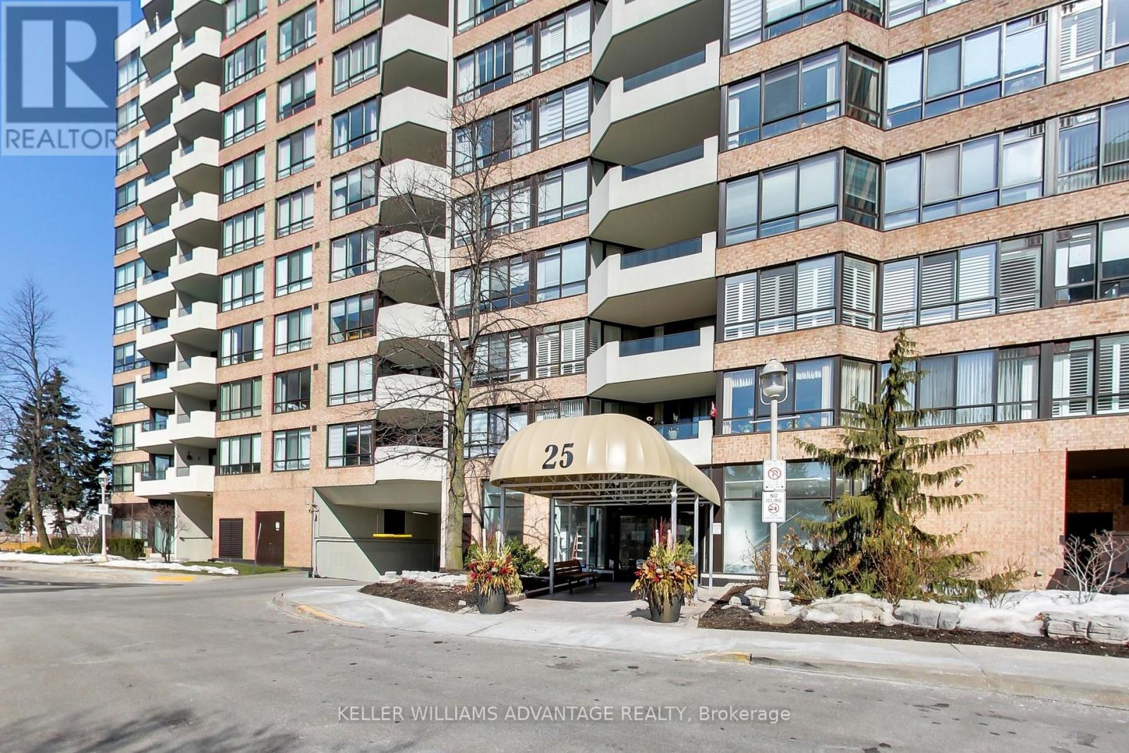 825 - 25 Austin Drive, Markham (Markville), Ontario  L3R 8H4 - Photo 2 - N12860306