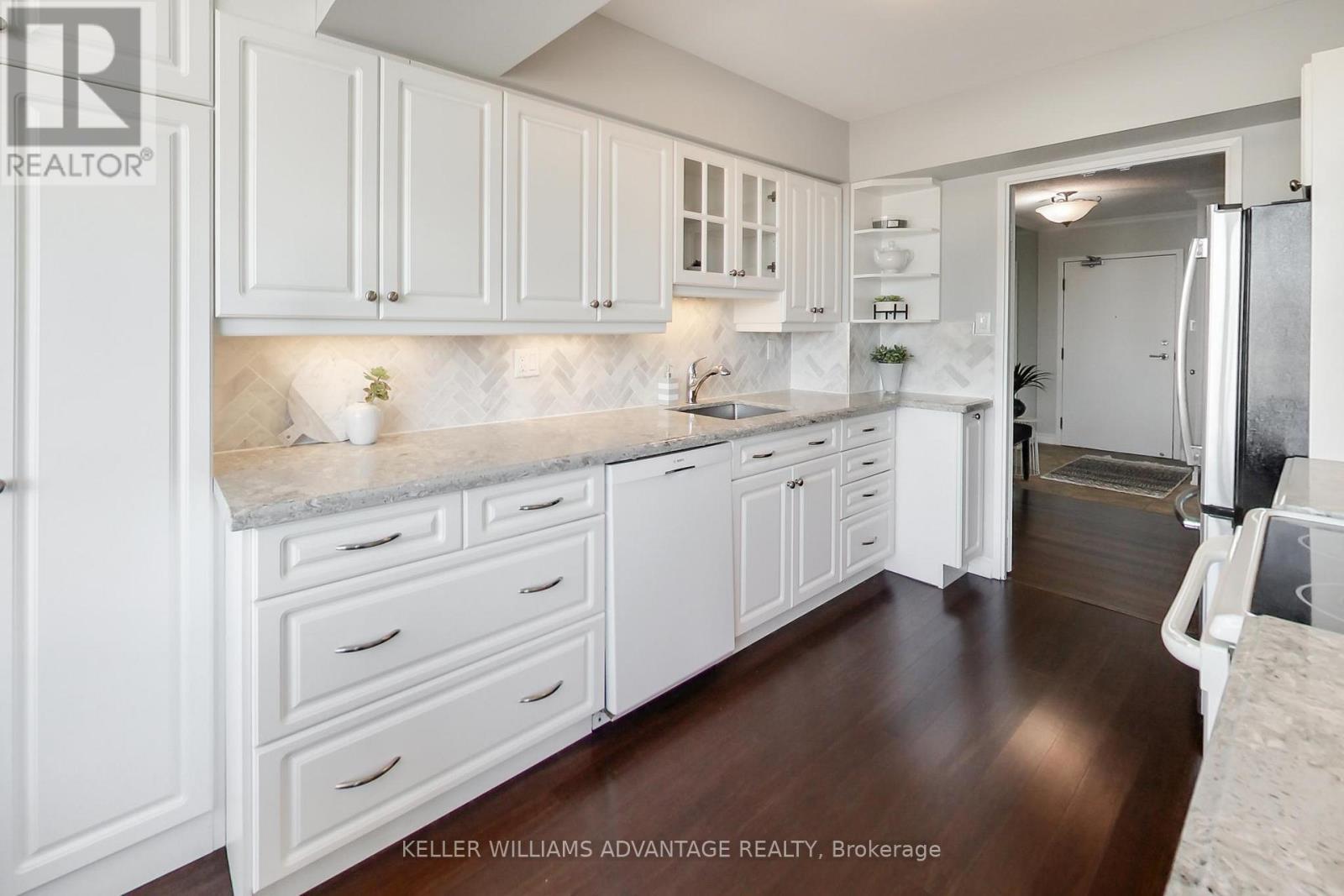 825 - 25 Austin Drive, Markham (Markville), Ontario  L3R 8H4 - Photo 22 - N12860306