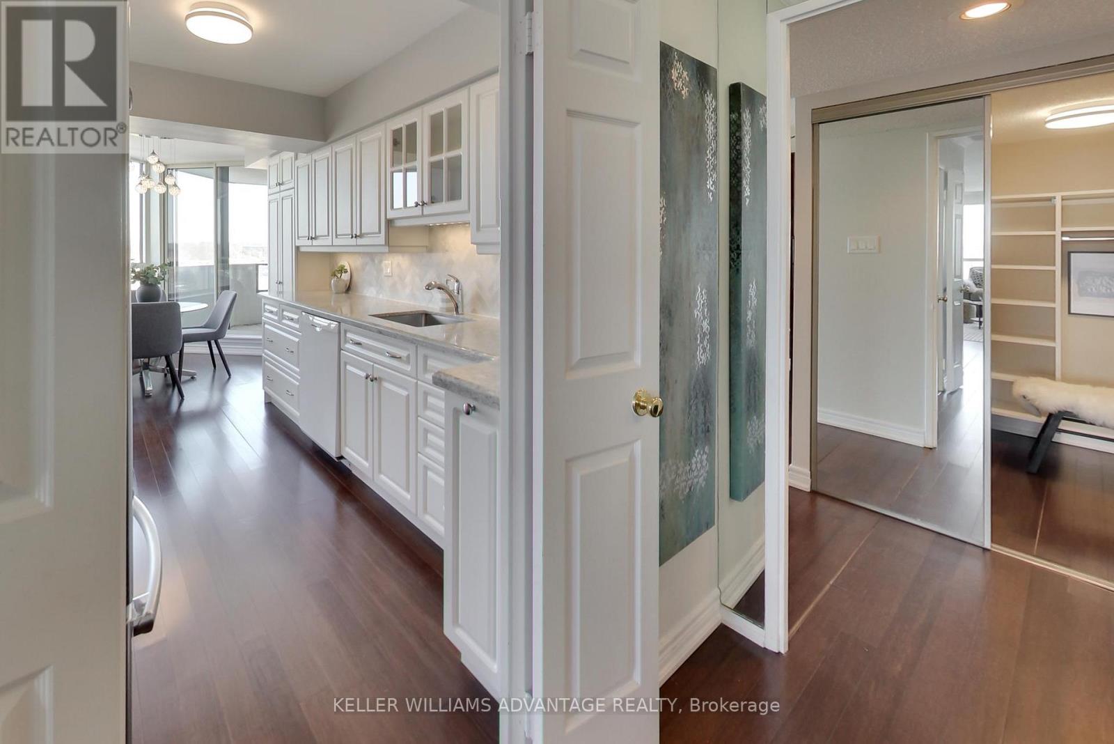 825 - 25 Austin Drive, Markham (Markville), Ontario  L3R 8H4 - Photo 7 - N12860306