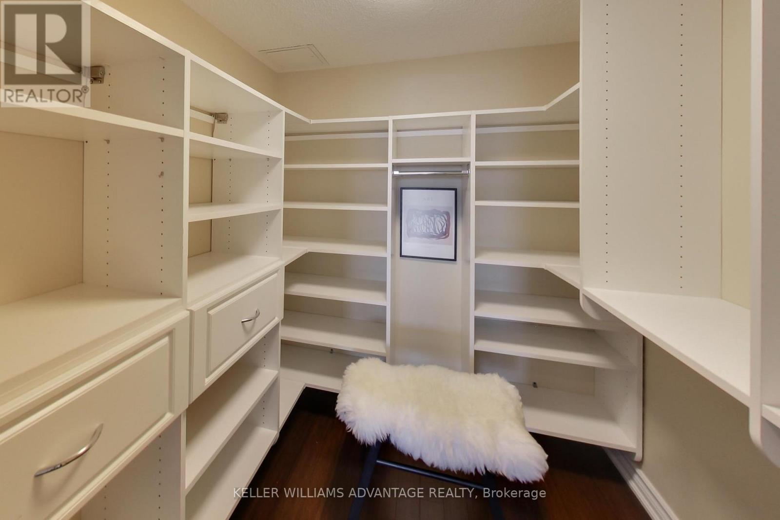 825 - 25 Austin Drive, Markham (Markville), Ontario  L3R 8H4 - Photo 9 - N12860306