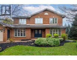 35 DENNIS DRIVE, King, Ontario