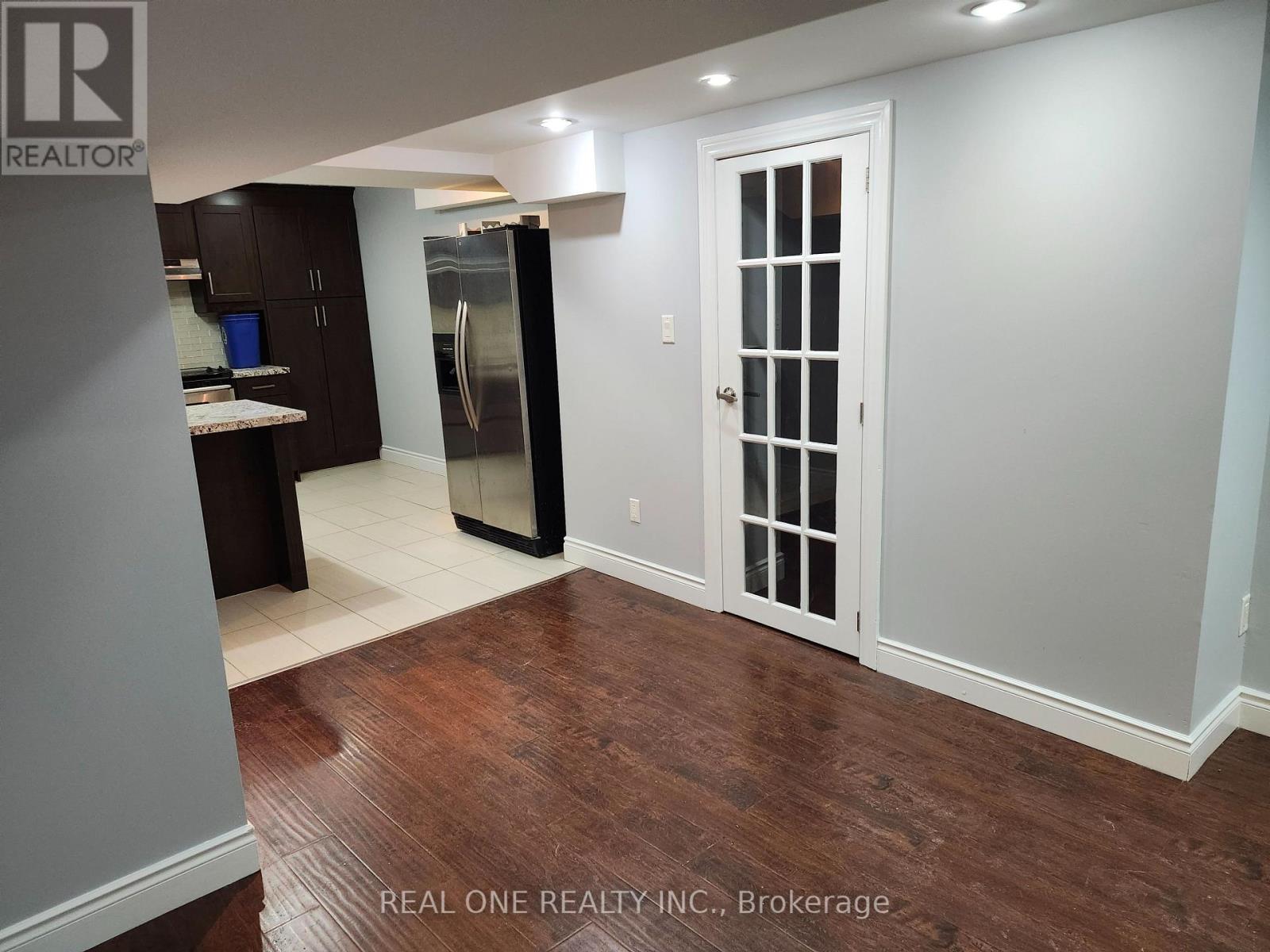 107 Golden Orchard(Bsmt) Road, Vaughan (Patterson), Ontario  L6A 0M7 - Photo 3 - N12860340