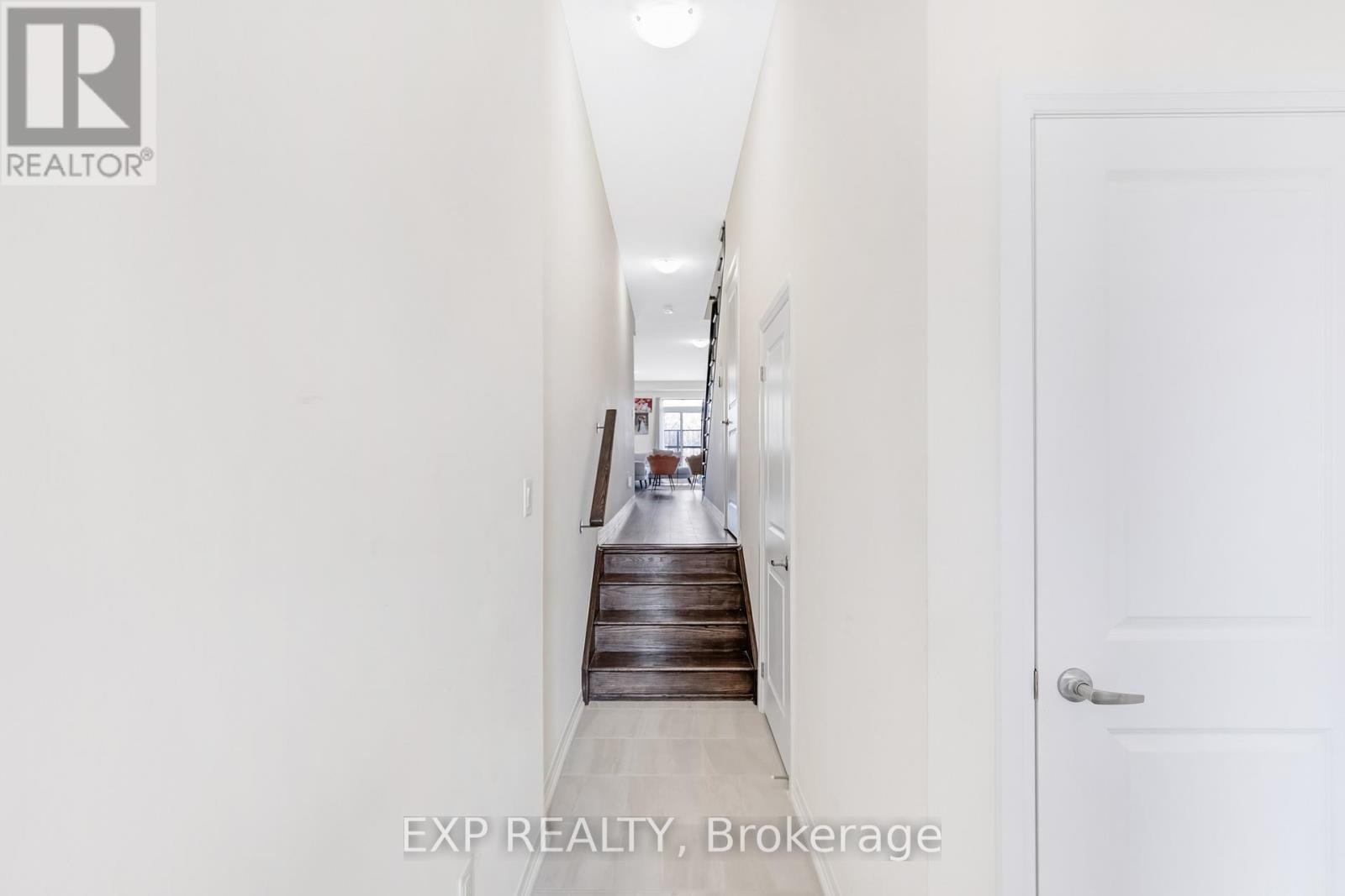 122 Turnberry Lane, Barrie (Painswick South), Ontario  L9J 0M3 - Photo 4 - S12860240