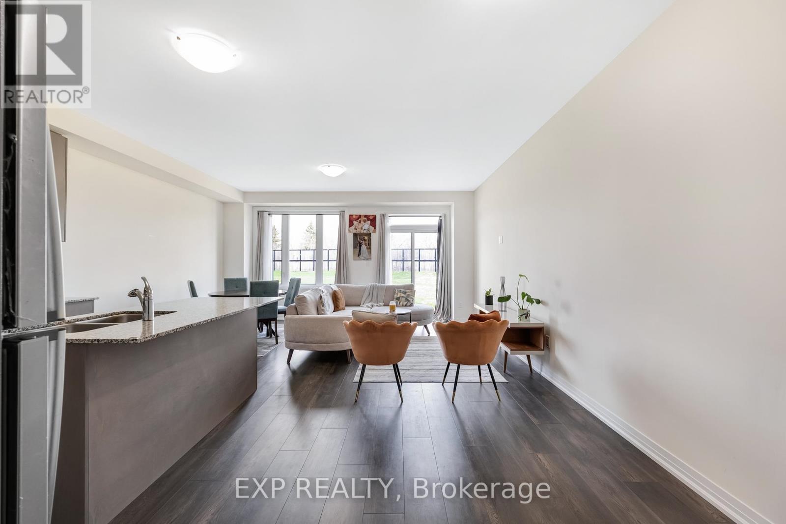 122 Turnberry Lane, Barrie (Painswick South), Ontario  L9J 0M3 - Photo 5 - S12860240