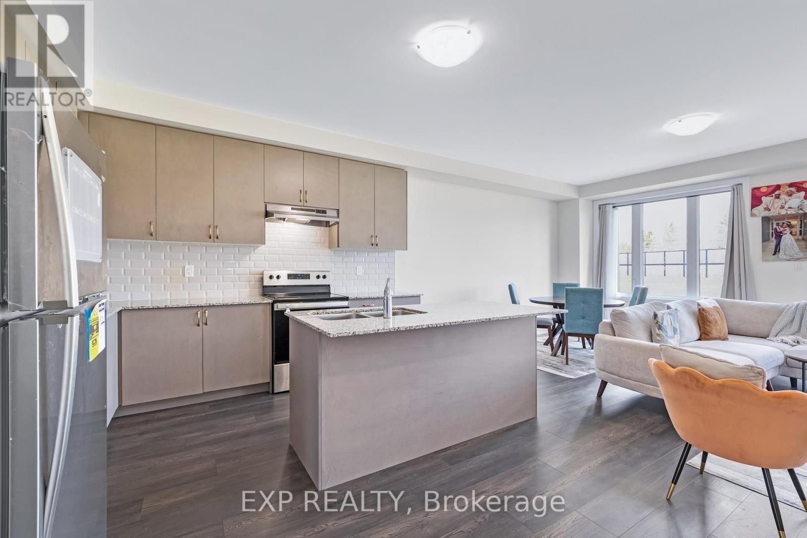 122 Turnberry Lane, Barrie (Painswick South), Ontario  L9J 0M3 - Photo 7 - S12860240