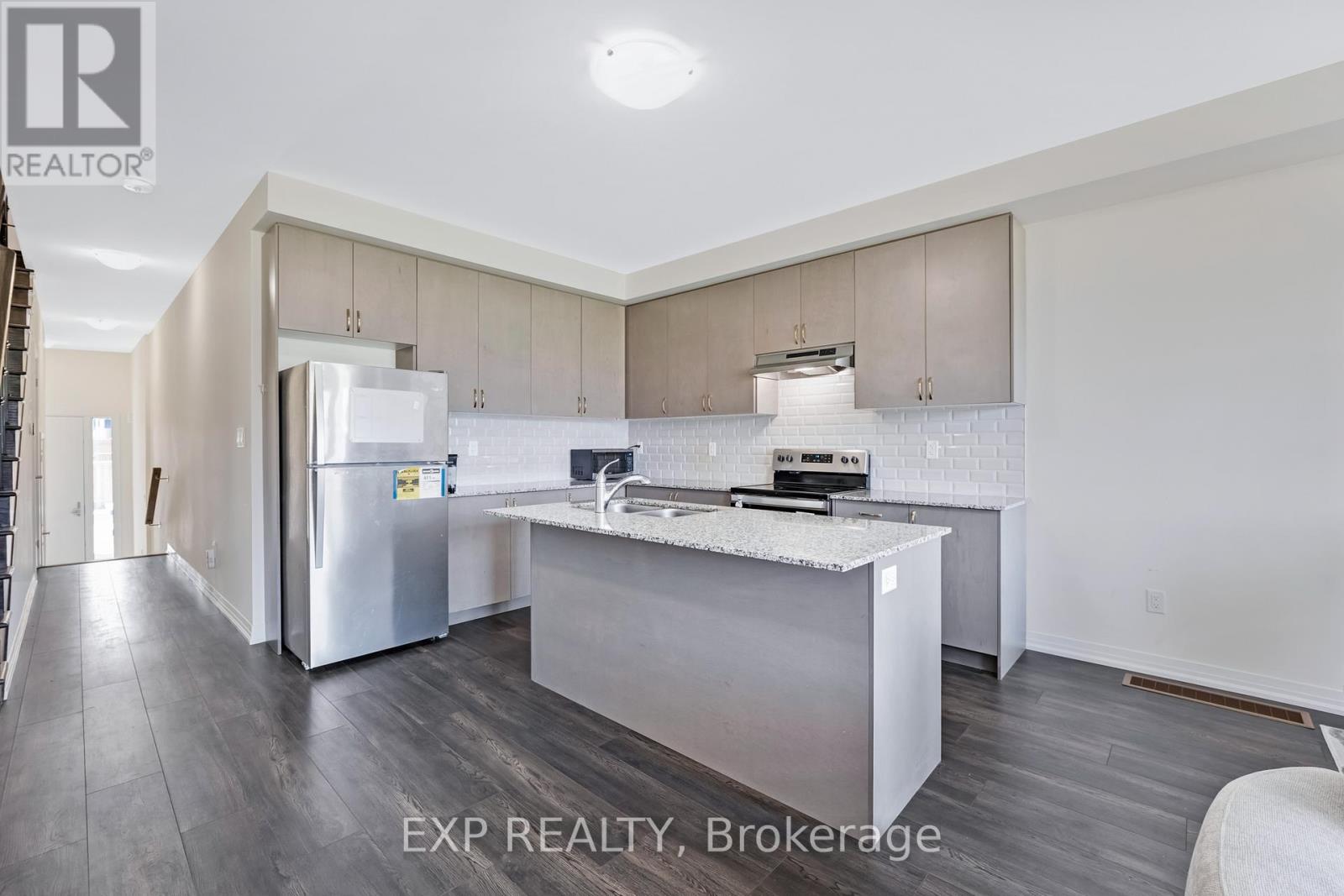 122 Turnberry Lane, Barrie (Painswick South), Ontario  L9J 0M3 - Photo 8 - S12860240