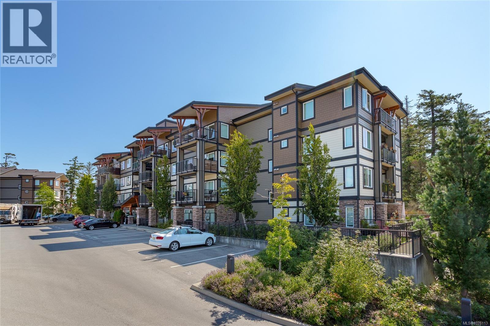 308 286 Wilfert Rd, View Royal, British Columbia  V9C 0H6 - Photo 2 - 1028113