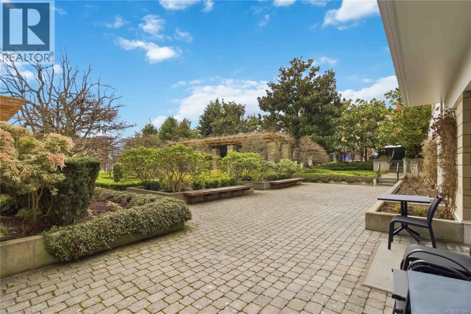 508 999 Burdett Ave, Victoria, British Columbia  V8V 3G7 - Photo 4 - 1027680