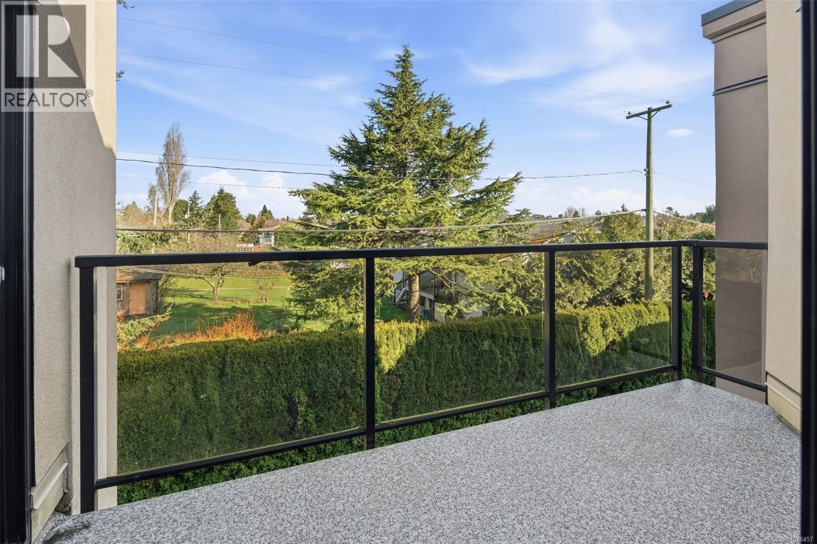 306 3969 Shelbourne St, Saanich, British Columbia  V8N 6J5 - Photo 23 - 1026457