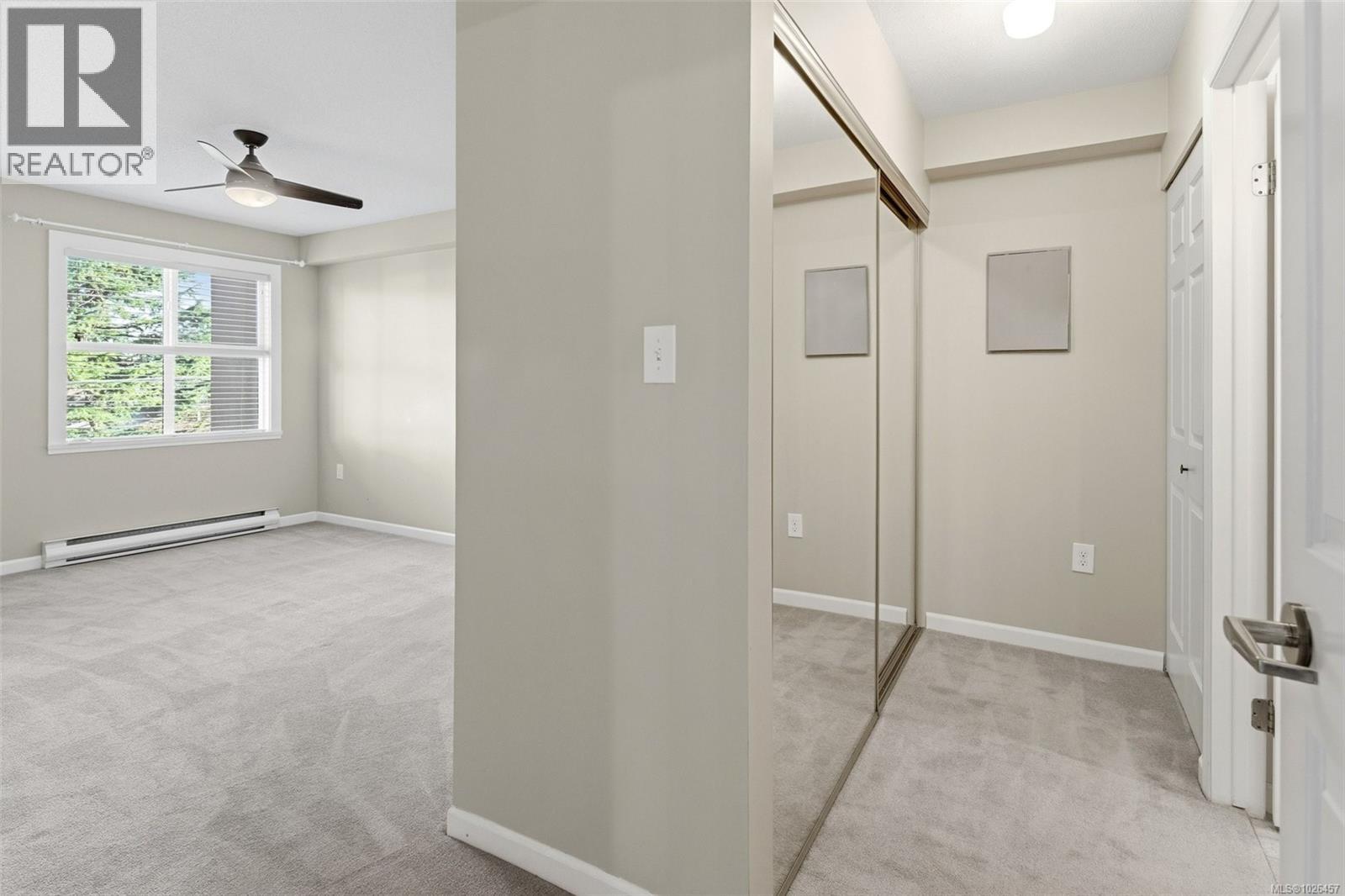 306 3969 Shelbourne St, Saanich, British Columbia  V8N 6J5 - Photo 24 - 1026457