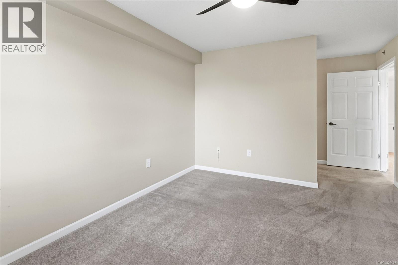 306 3969 Shelbourne St, Saanich, British Columbia  V8N 6J5 - Photo 26 - 1026457