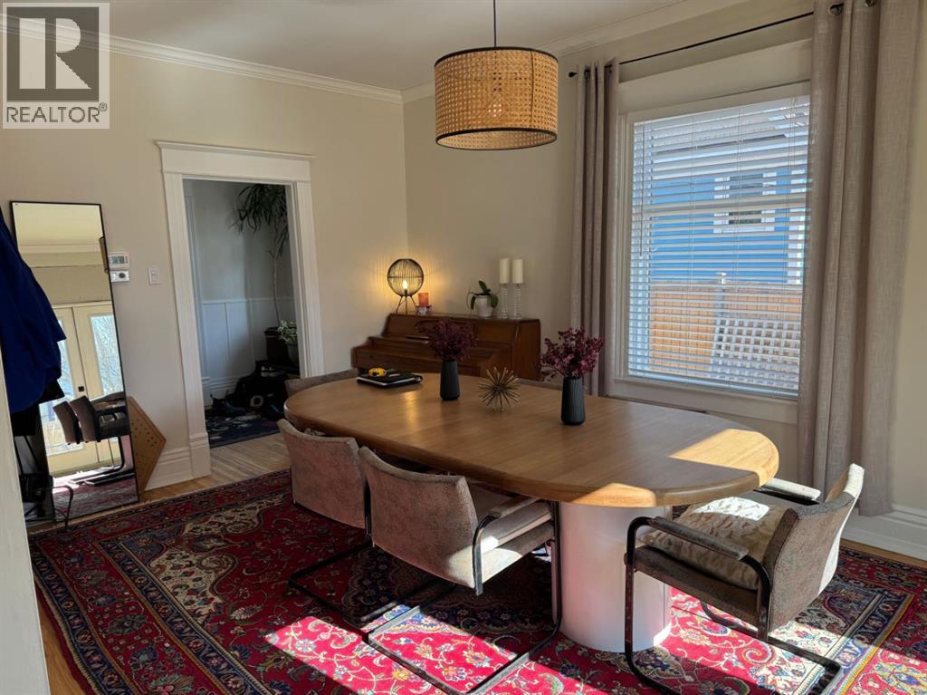 1204 7 Avenue S, Lethbridge, Alberta  T1J 1K7 - Photo 2 - A2289944