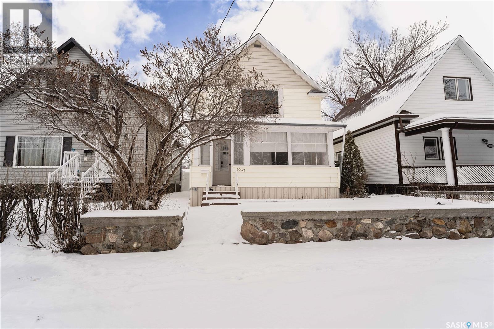 1037 3rd AVENUE NE, Moose Jaw, Saskatchewan