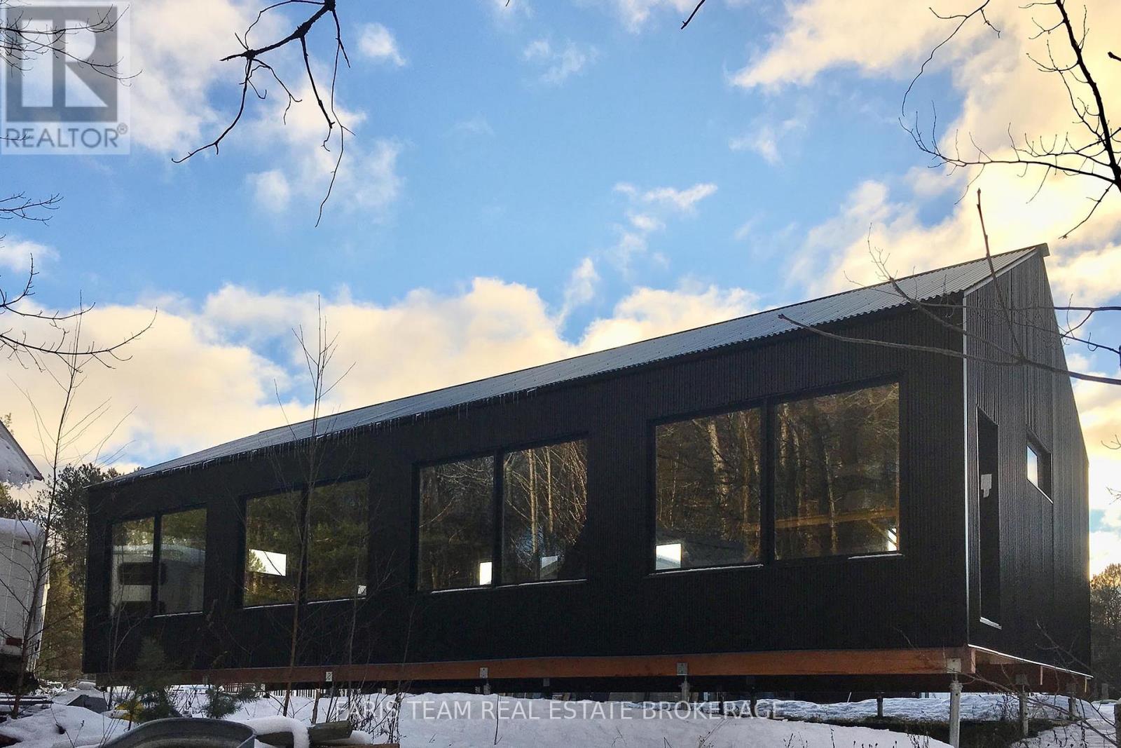 2180-2186 Hwy 141, Muskoka Lakes, Ontario  P0B 1L0 - Photo 16 - X12860370