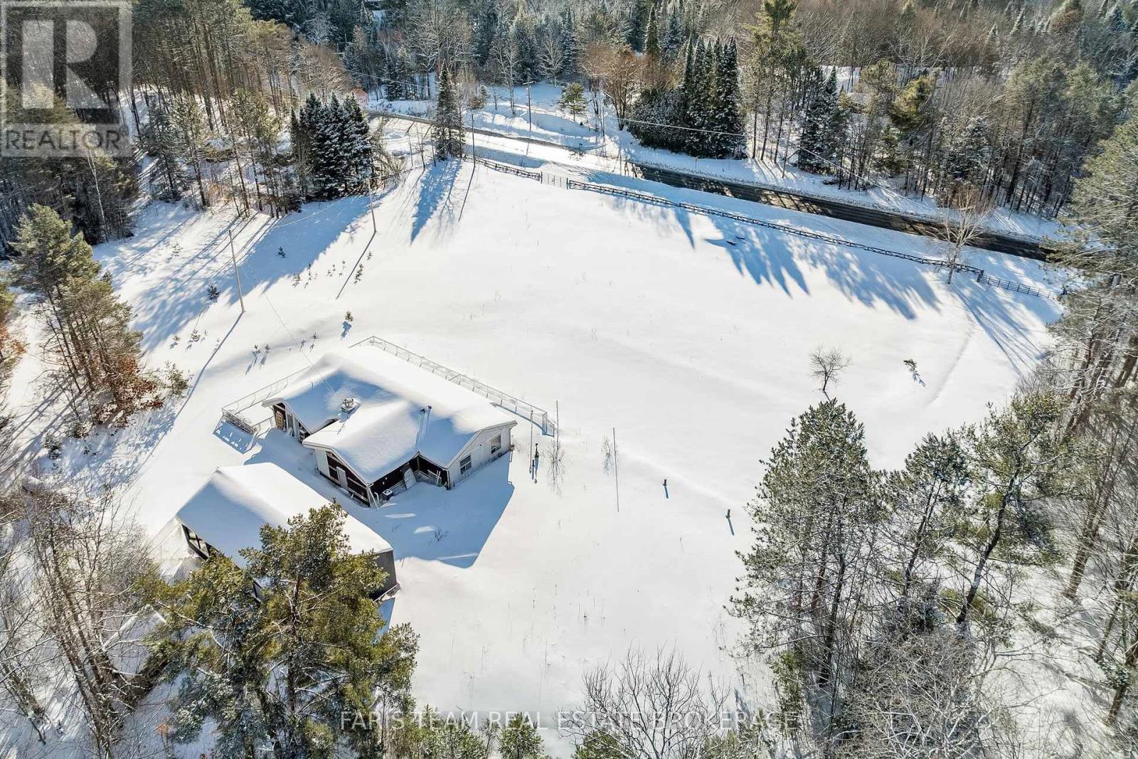 2180-2186 Hwy 141, Muskoka Lakes, Ontario  P0B 1L0 - Photo 8 - X12860370