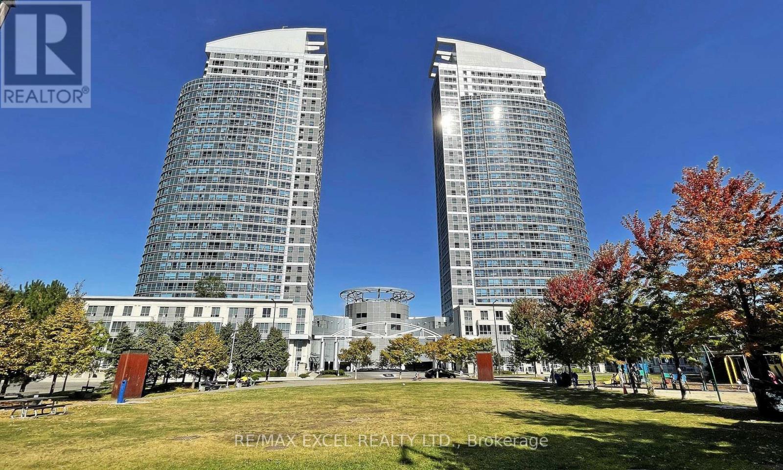 509 - 38 Lee Centre Drive, Toronto (Woburn), Ontario  M1H 3J7 - Photo 3 - E12859138