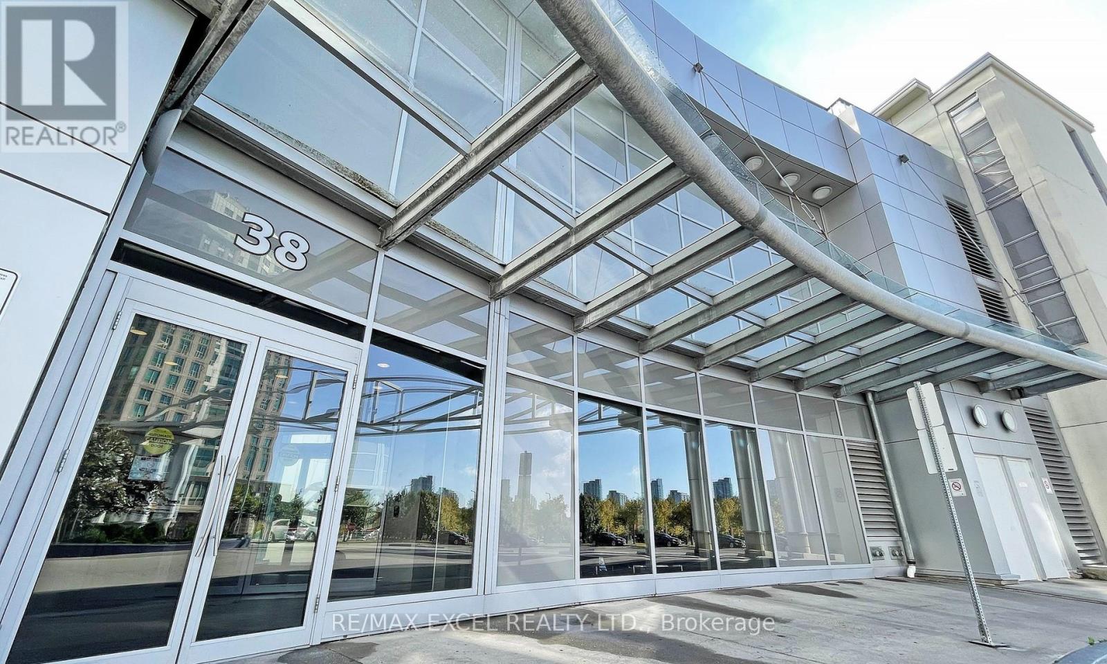 509 - 38 Lee Centre Drive, Toronto (Woburn), Ontario  M1H 3J7 - Photo 4 - E12859138