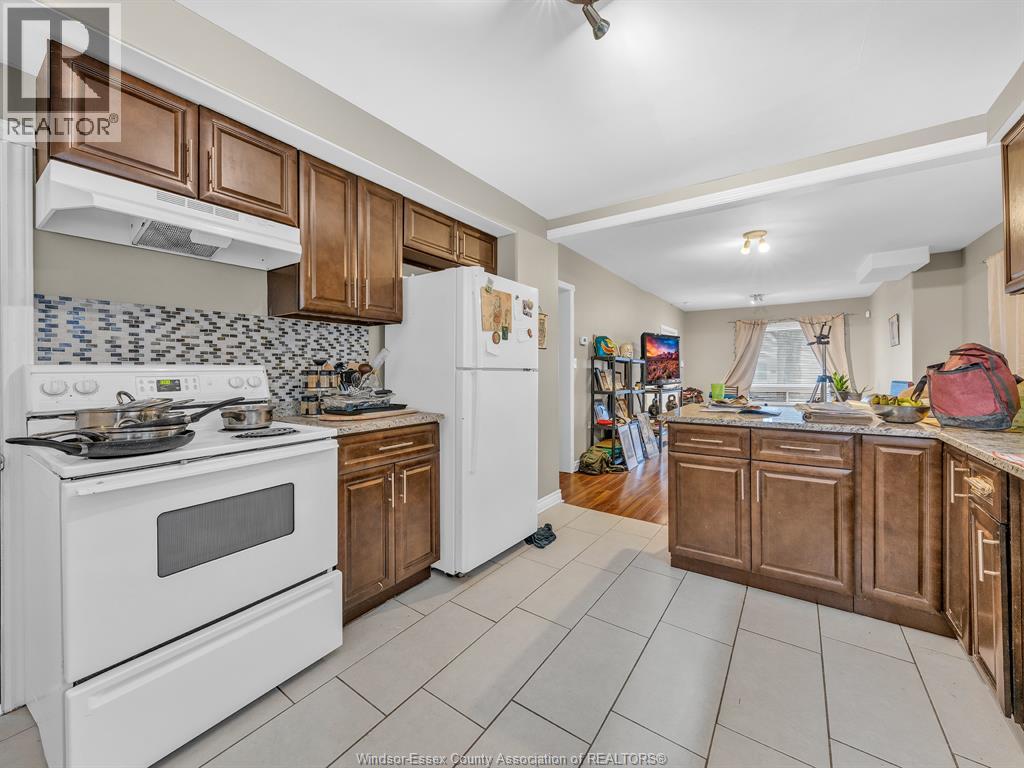 1563-1563 Lillian Avenue, Windsor, Ontario  N8X 4A0 - Photo 12 - 26004835