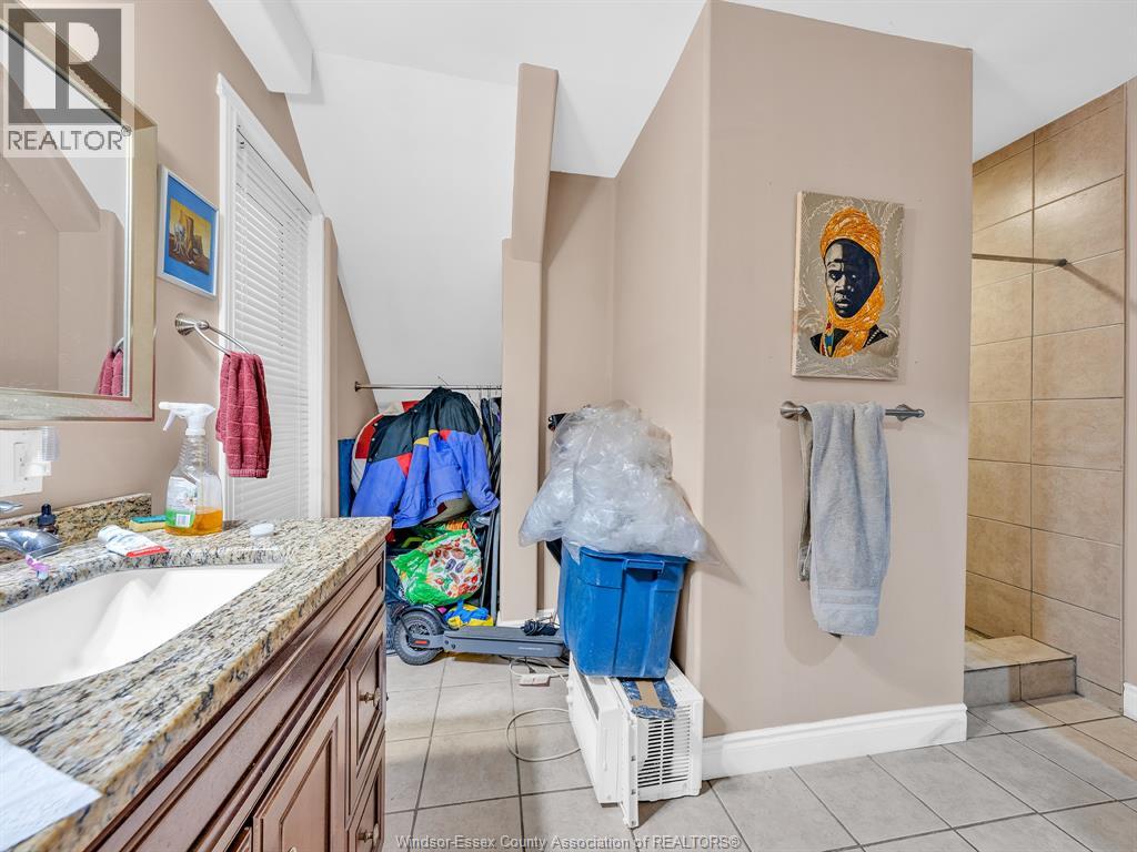 1563-1563 Lillian Avenue, Windsor, Ontario  N8X 4A0 - Photo 16 - 26004835