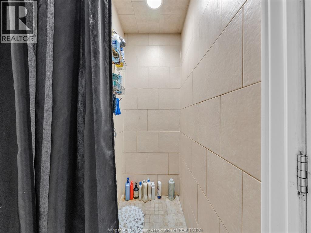 1563-1563 Lillian Avenue, Windsor, Ontario  N8X 4A0 - Photo 30 - 26004835