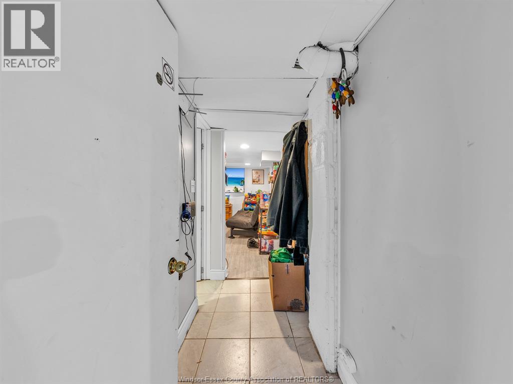 1563-1563 Lillian Avenue, Windsor, Ontario  N8X 4A0 - Photo 34 - 26004835