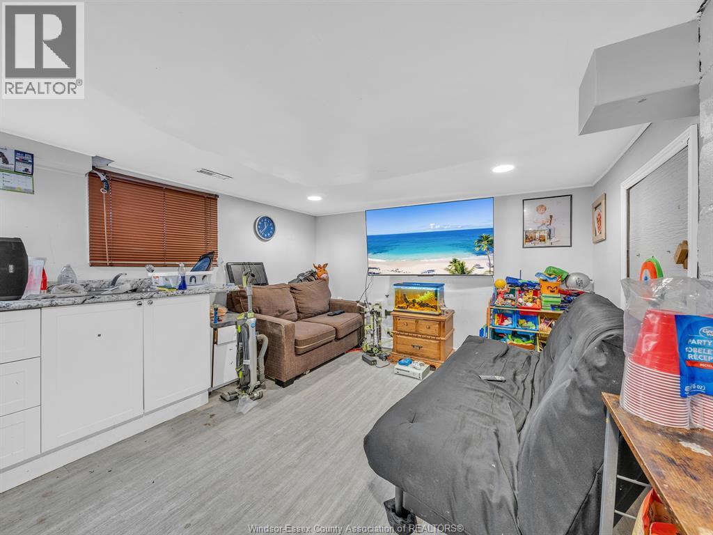 1563-1563 Lillian Avenue, Windsor, Ontario  N8X 4A0 - Photo 36 - 26004835